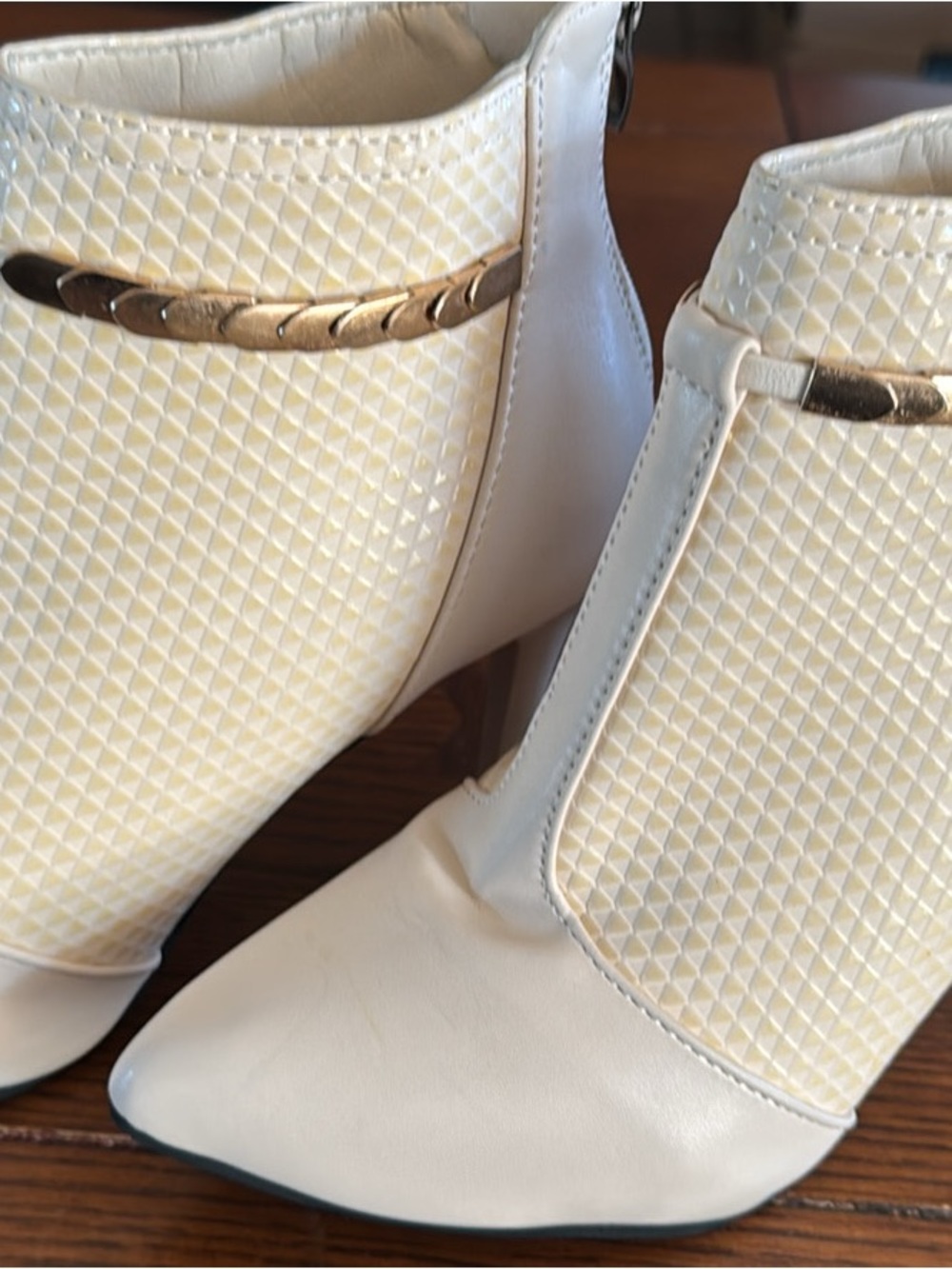 Women's Cream Textured Pointed-Toe Ankle Boots with Gold Accent